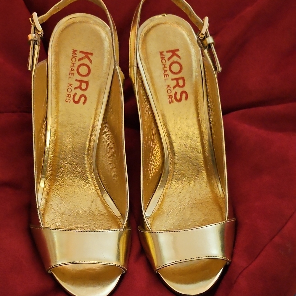 Michael Kors Shiny Gold Heels